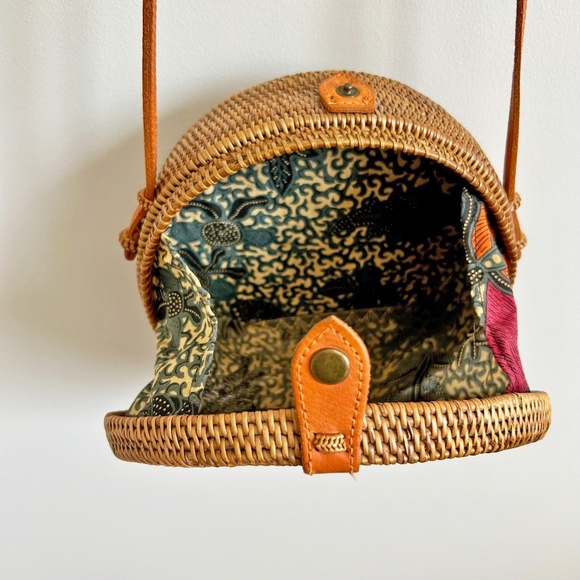 Round Rattan Crossbody Bag, woven shoulder bag Boho style - Picture 3 of 8